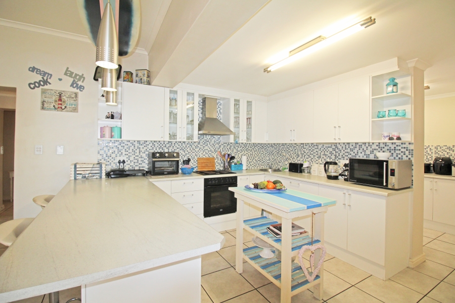 3 Bedroom Property for Sale in Blue Lagoon Western Cape